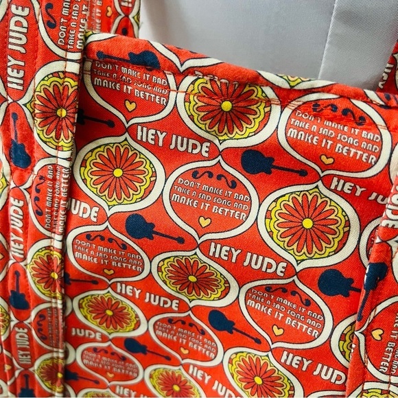 Hey Jude Women’s Red Multicolored Geometric Tote Shoulder Bag All Over Patterned - Picture 2 of 9